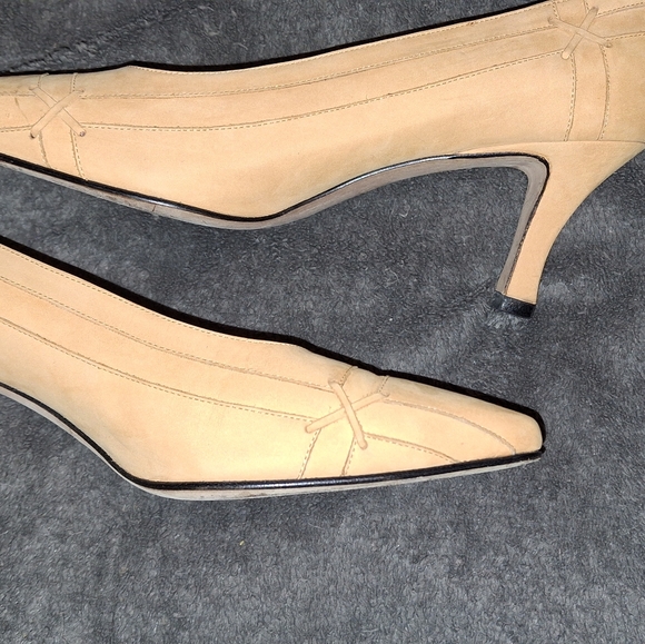 🍁Escada Camel Suede $115 - Picture 4 of 7